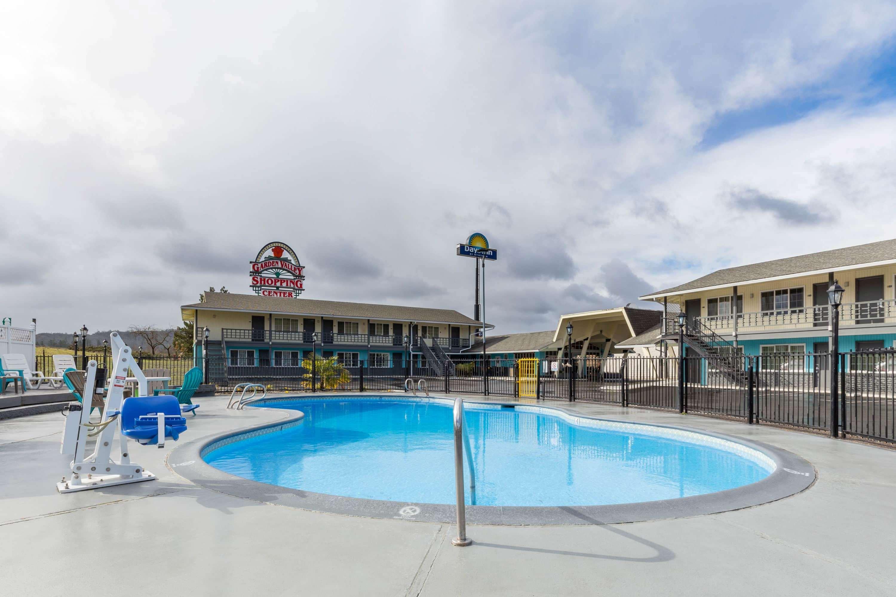 Rosewood Inn & Suites Roseburg Extérieur photo