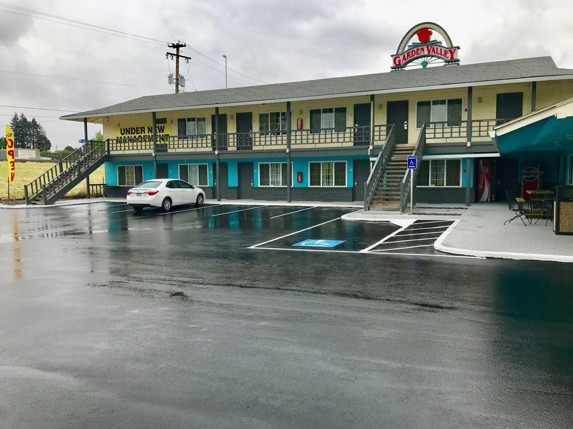Rosewood Inn & Suites Roseburg Extérieur photo